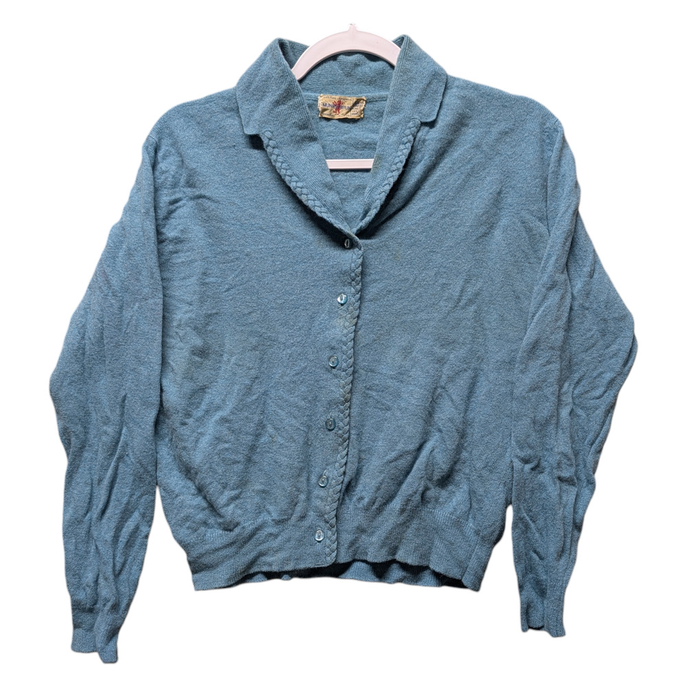 1960s Munrospun Women's Wool Button Up Sweater